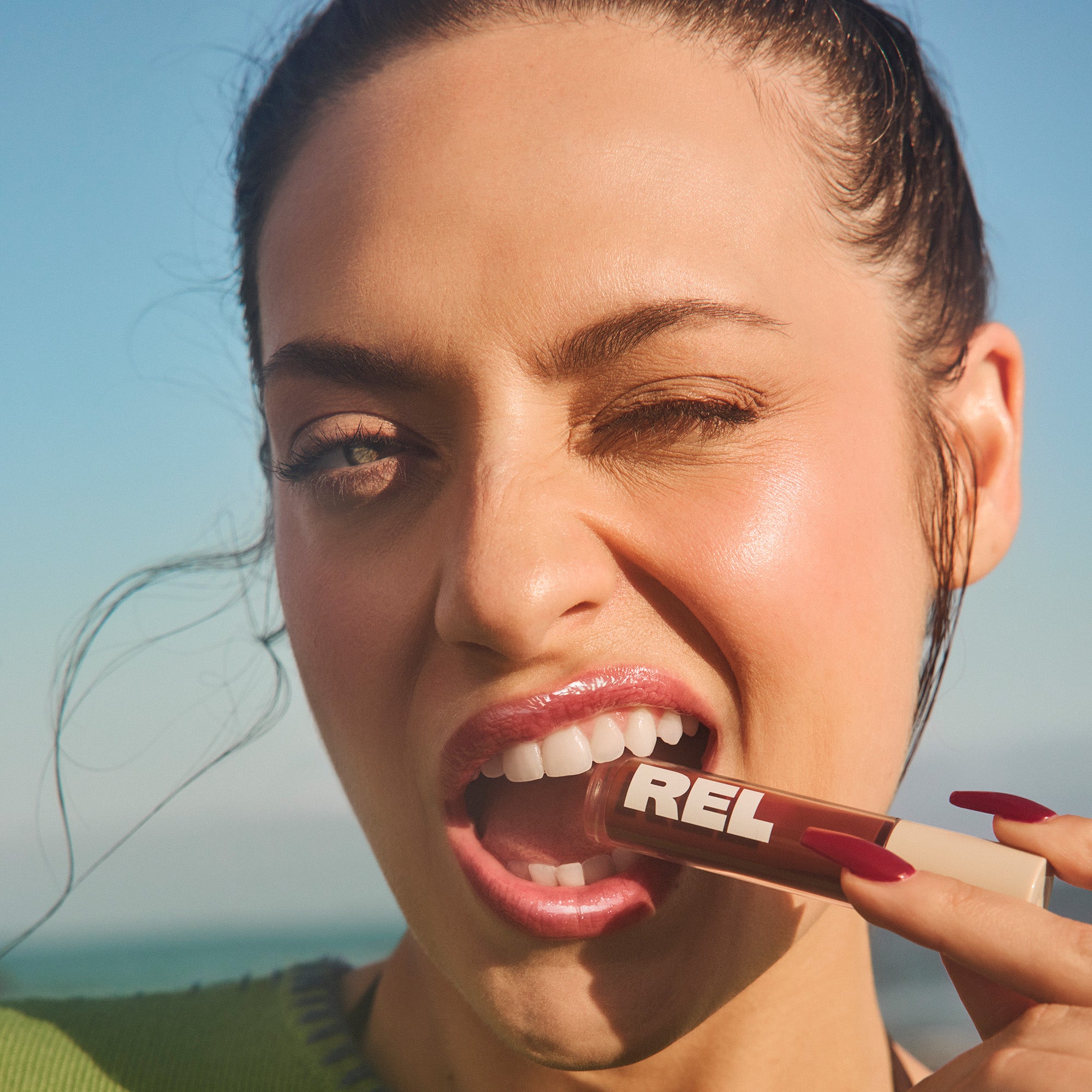 REL Beauty Glossy Lip Oil Moonlight