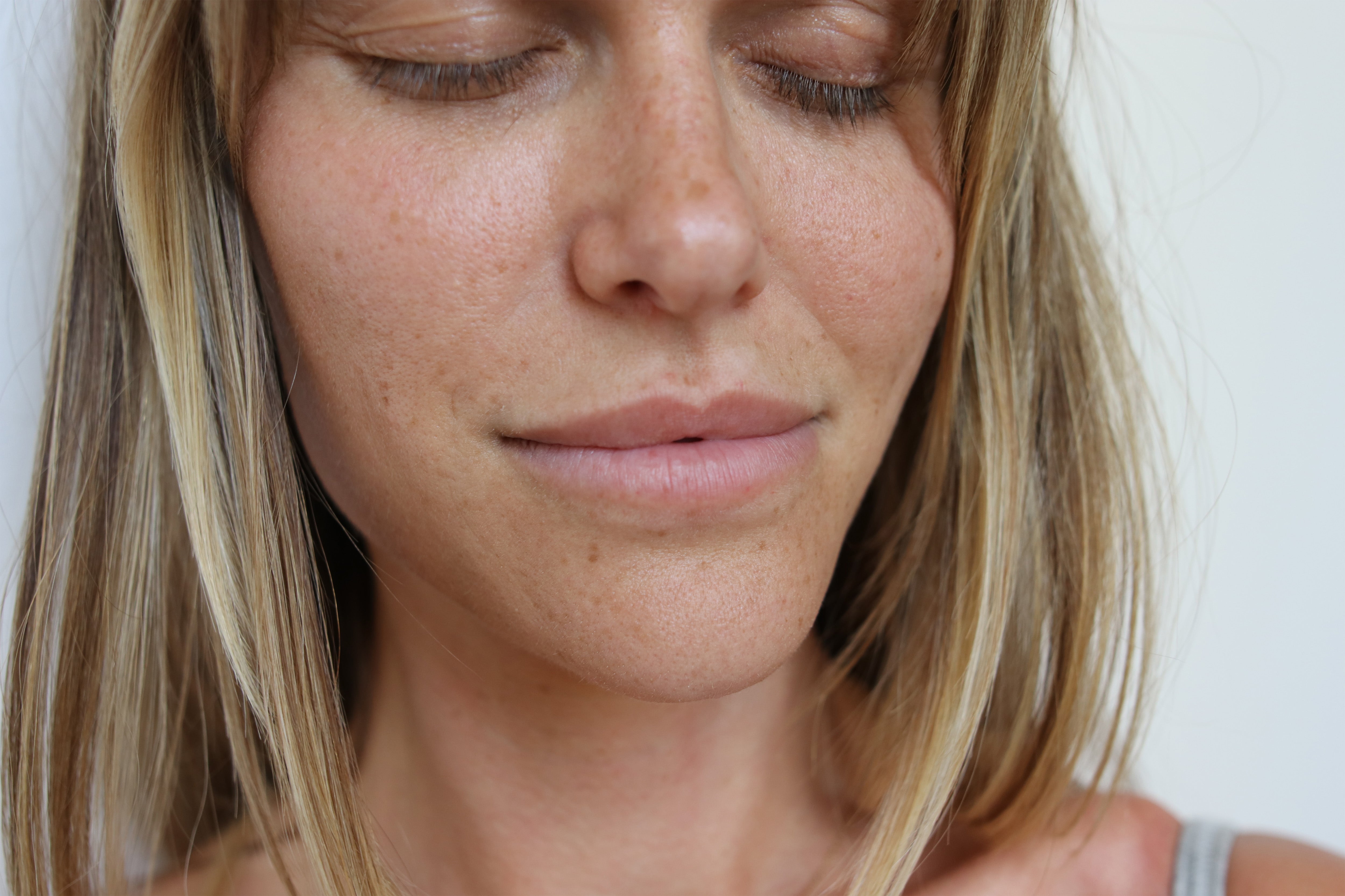 REL Beauty Lip Before and after using No Duh